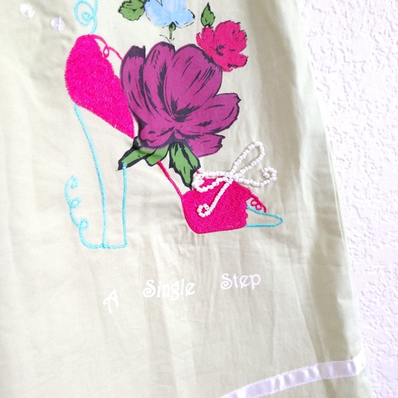 Live a Little Cute Circle Skirt Green Floral Size 10 Waist 29" - Picture 4 of 5